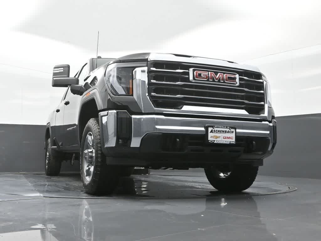 2025 GMC Sierra 2500HD 4WD Crew Cab Standard Bed SLE