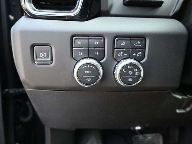 2025 GMC Sierra 2500HD 4WD Crew Cab Standard Bed Denali