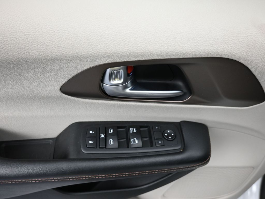 2019 Chrysler Pacifica Touring Plus