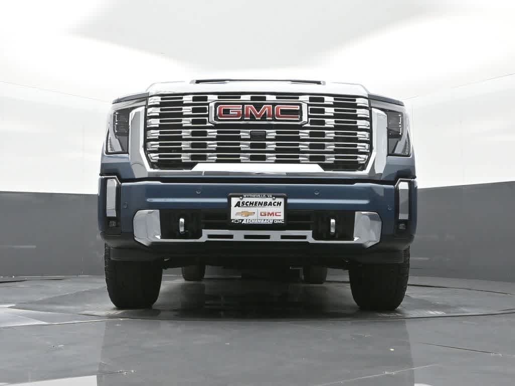 2025 GMC Sierra 2500HD 4WD Crew Cab Standard Bed Denali
