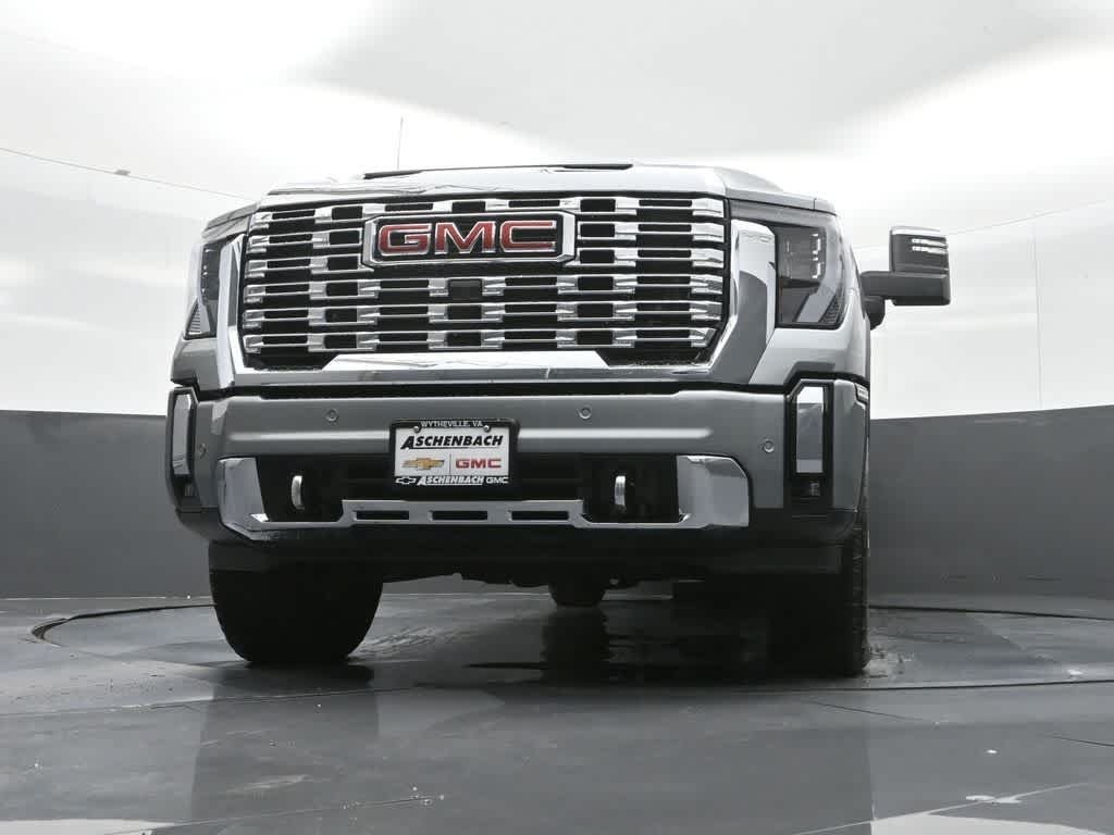 2025 GMC Sierra 2500HD 4WD Crew Cab Standard Bed Denali
