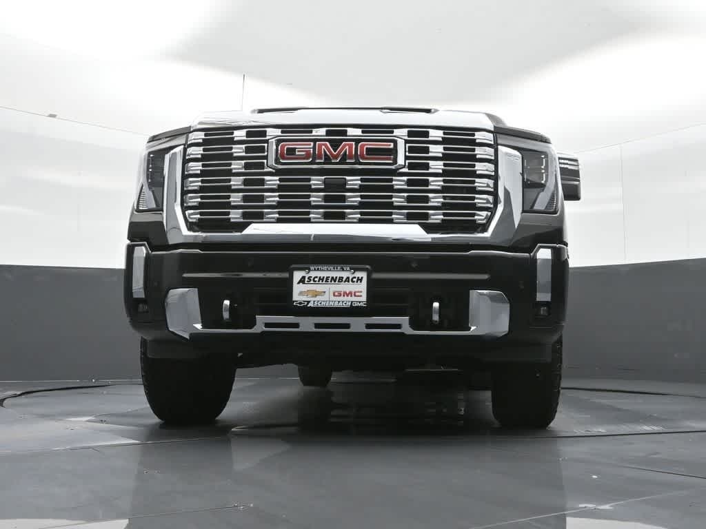 2025 GMC Sierra 2500HD 4WD Crew Cab Standard Bed Denali