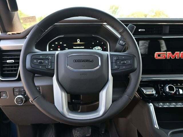 2025 GMC Sierra 2500HD 4WD Crew Cab Standard Bed Denali