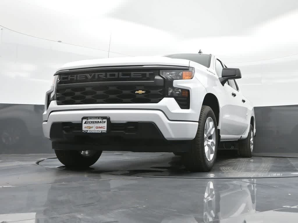 2026 Chevrolet Silverado 1500 4WD Crew Cab Standard Bed Custom
