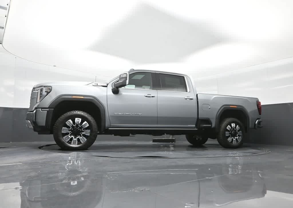 2025 GMC Sierra 2500HD 4WD Crew Cab Standard Bed Denali