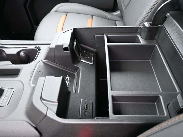 2025 GMC Sierra 2500HD 4WD Crew Cab Standard Bed AT4