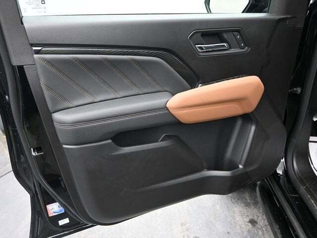 2025 GMC Canyon 4WD AT4