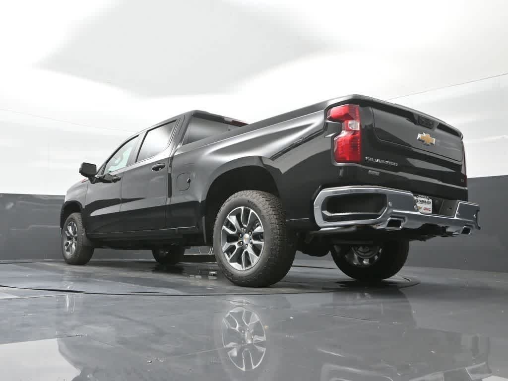 2026 Chevrolet Silverado 1500 4WD Crew Cab Standard Bed LT