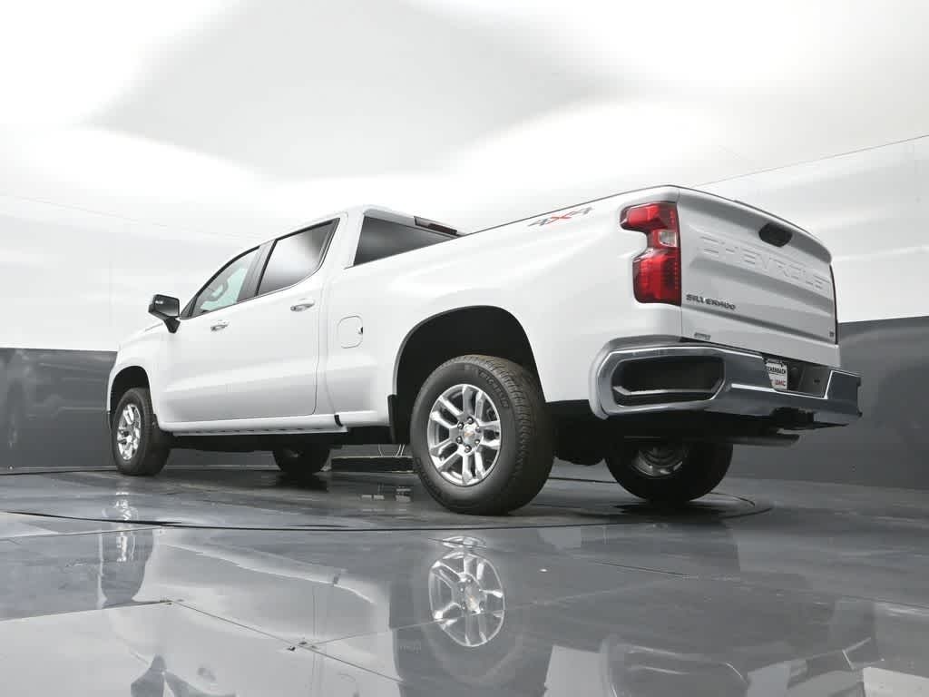 2026 Chevrolet Silverado 1500 4WD Crew Cab Standard Bed LT