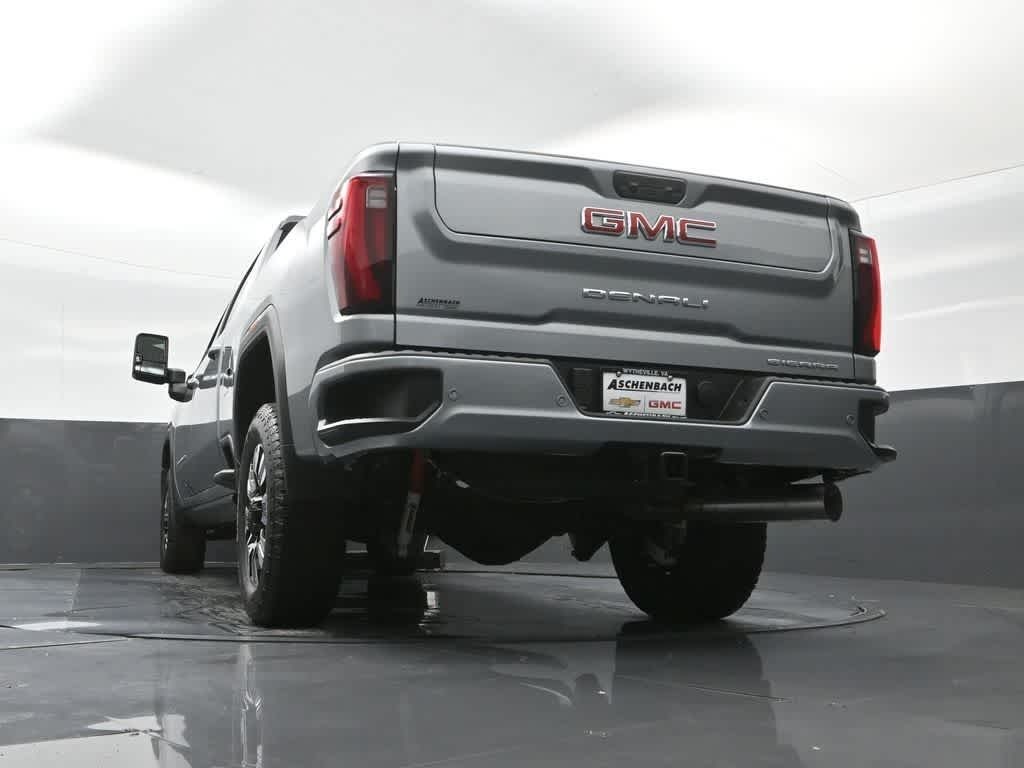 2025 GMC Sierra 2500HD 4WD Crew Cab Standard Bed Denali