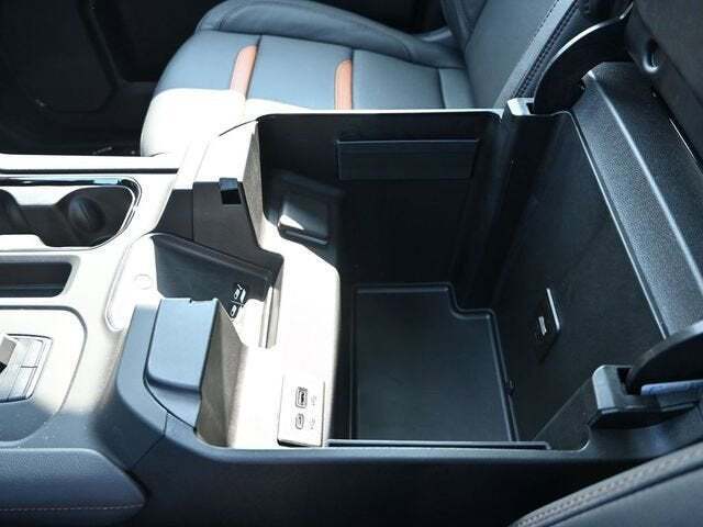2025 GMC Sierra 2500HD 4WD Crew Cab Standard Bed AT4