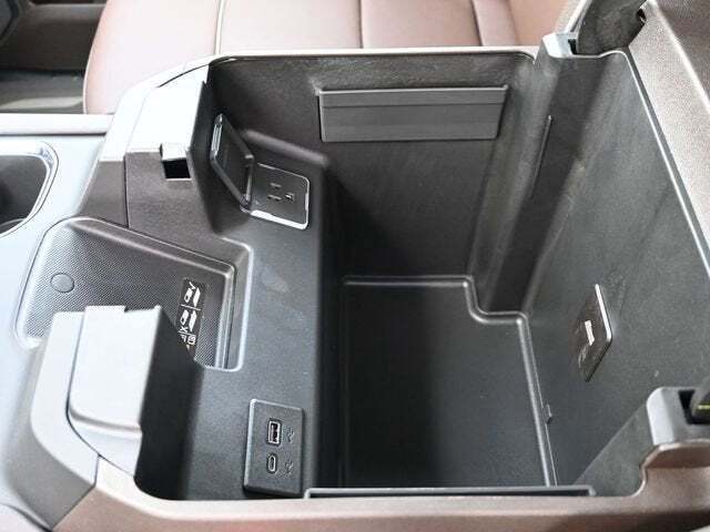 2025 GMC Sierra 2500HD 4WD Crew Cab Standard Bed Denali