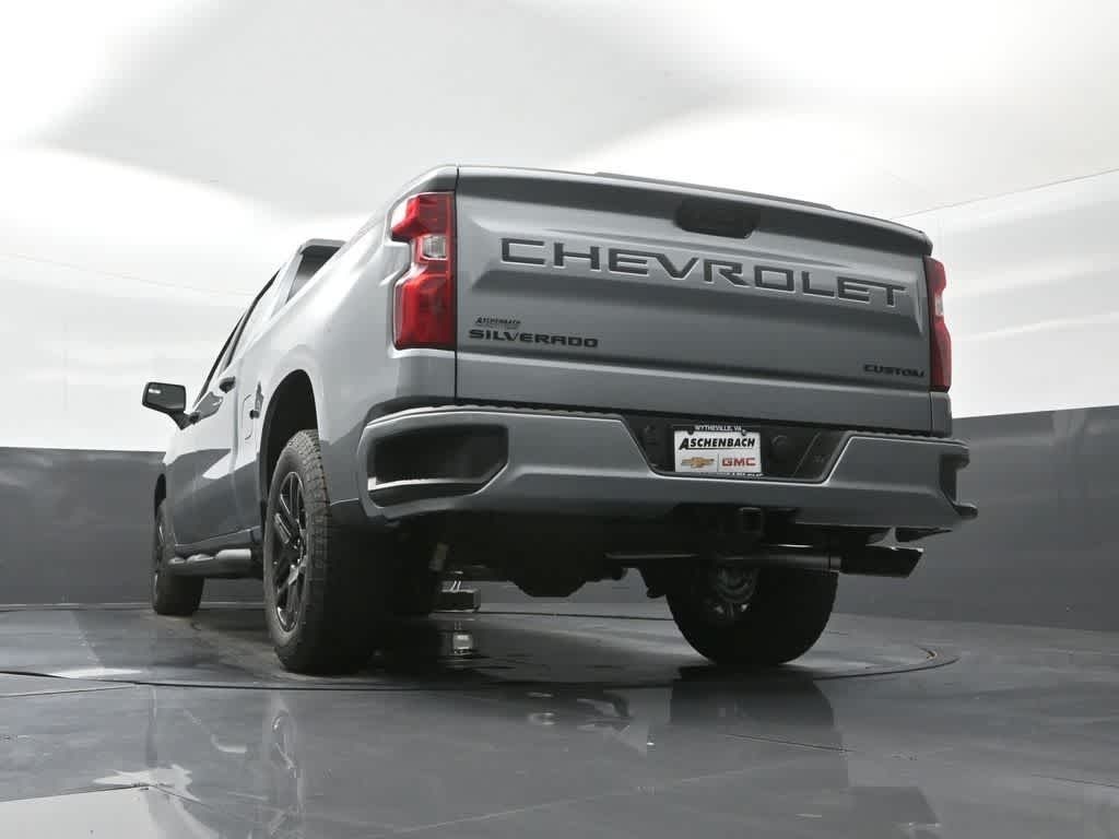 2026 Chevrolet Silverado 1500 4WD Crew Cab Standard Bed Custom