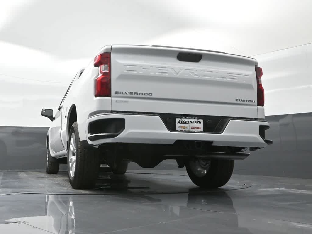 2026 Chevrolet Silverado 1500 4WD Crew Cab Standard Bed Custom