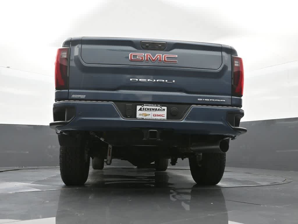 2025 GMC Sierra 2500HD 4WD Crew Cab Standard Bed Denali