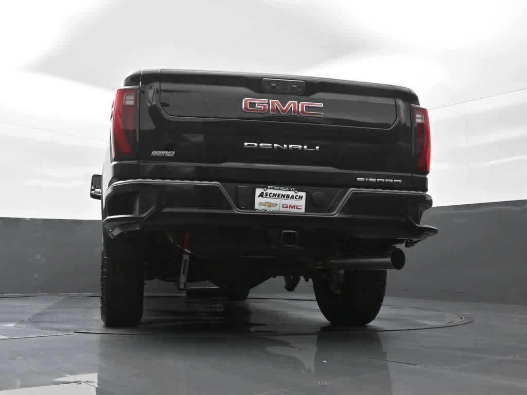 2025 GMC Sierra 2500HD 4WD Crew Cab Standard Bed Denali