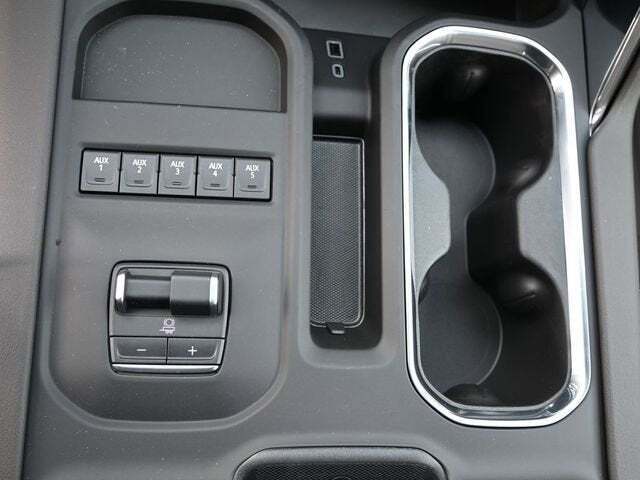 2025 GMC Sierra 2500HD 4WD Crew Cab Standard Bed Denali