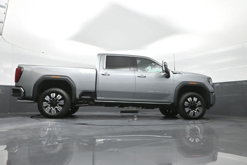 2025 GMC Sierra 2500HD 4WD Crew Cab Standard Bed Denali