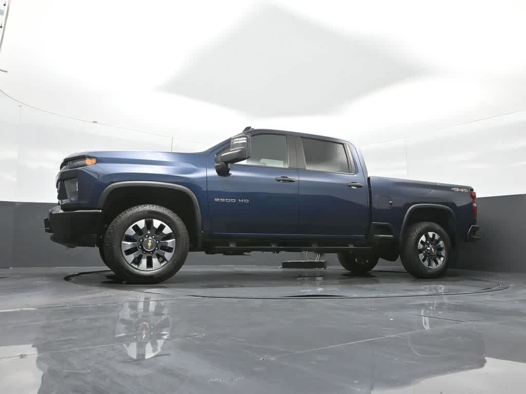 2021 Chevrolet Silverado 2500HD 4WD Crew Cab Standard Bed Custom