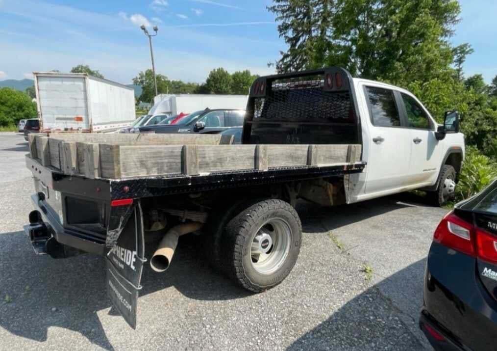 2021 GMC Sierra 3500HD Chassis 