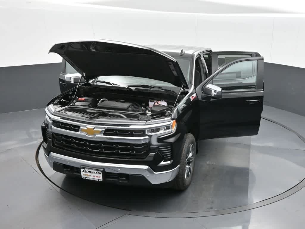 2026 Chevrolet Silverado 1500 4WD Crew Cab Standard Bed LT