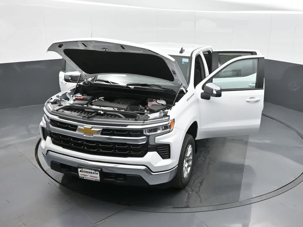 2026 Chevrolet Silverado 1500 4WD Crew Cab Standard Bed LT