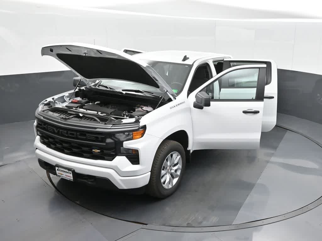 2026 Chevrolet Silverado 1500 4WD Crew Cab Standard Bed Custom