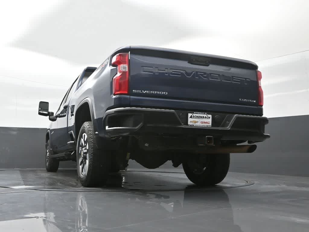 2021 Chevrolet Silverado 2500HD 4WD Crew Cab Standard Bed Custom