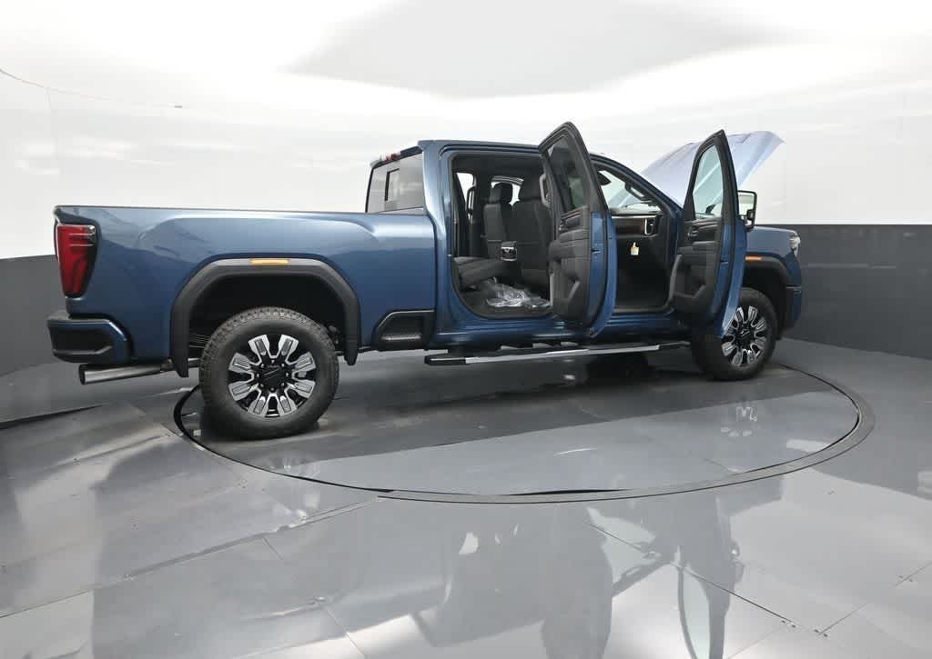 2025 GMC Sierra 2500HD 4WD Crew Cab Standard Bed Denali