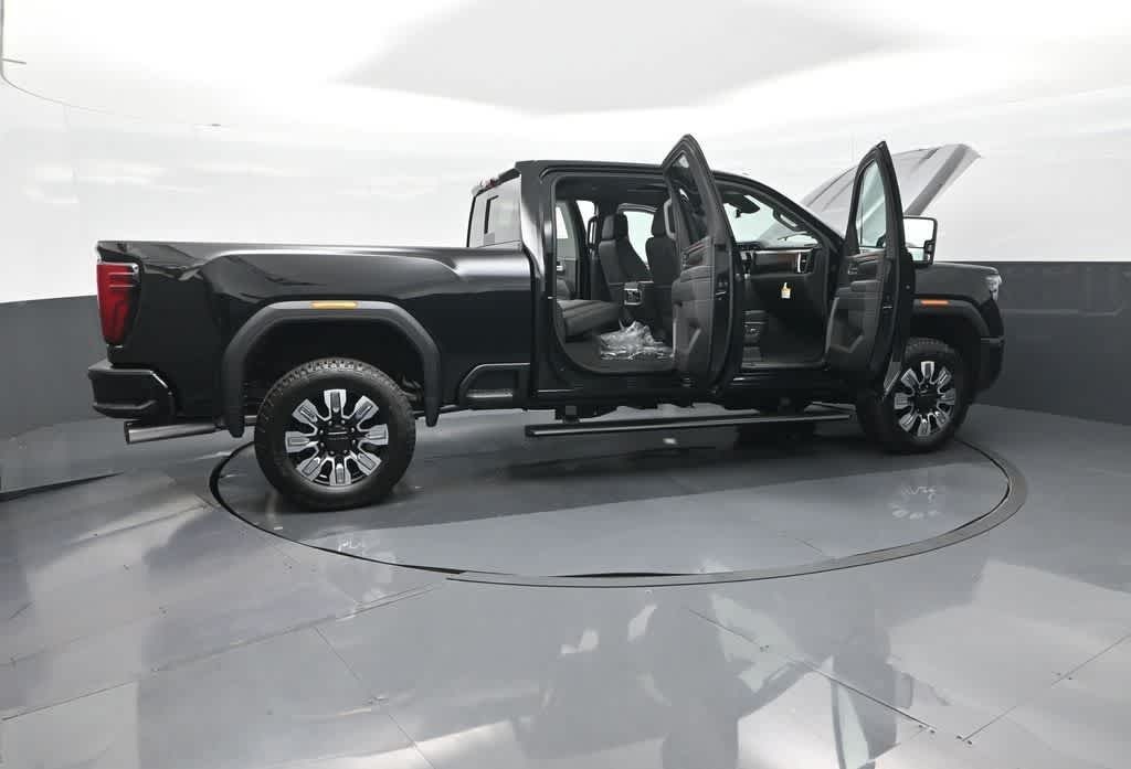 2025 GMC Sierra 2500HD 4WD Crew Cab Standard Bed Denali
