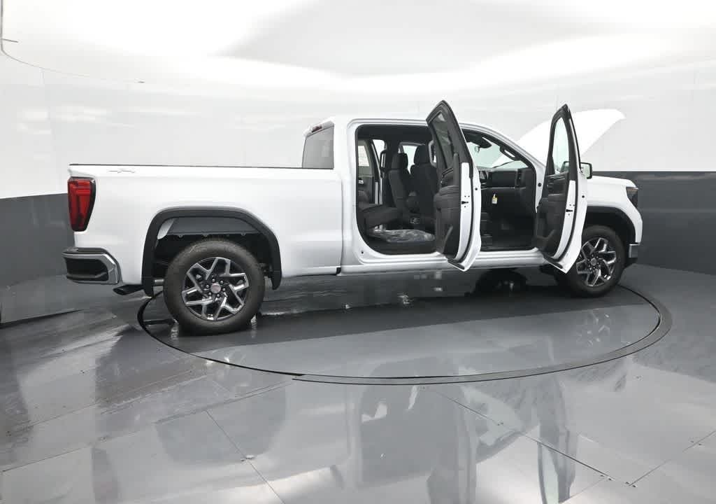 2025 GMC Sierra 1500 4WD Crew Cab Standard Box SLE