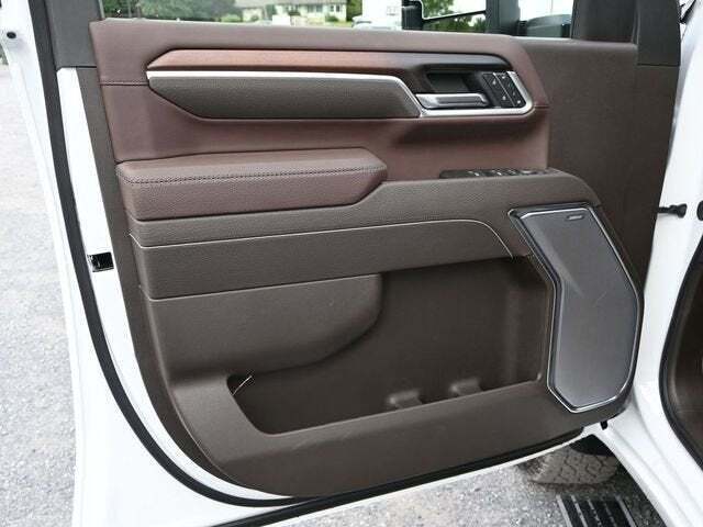 2025 GMC Sierra 2500HD 4WD Crew Cab Standard Bed Denali