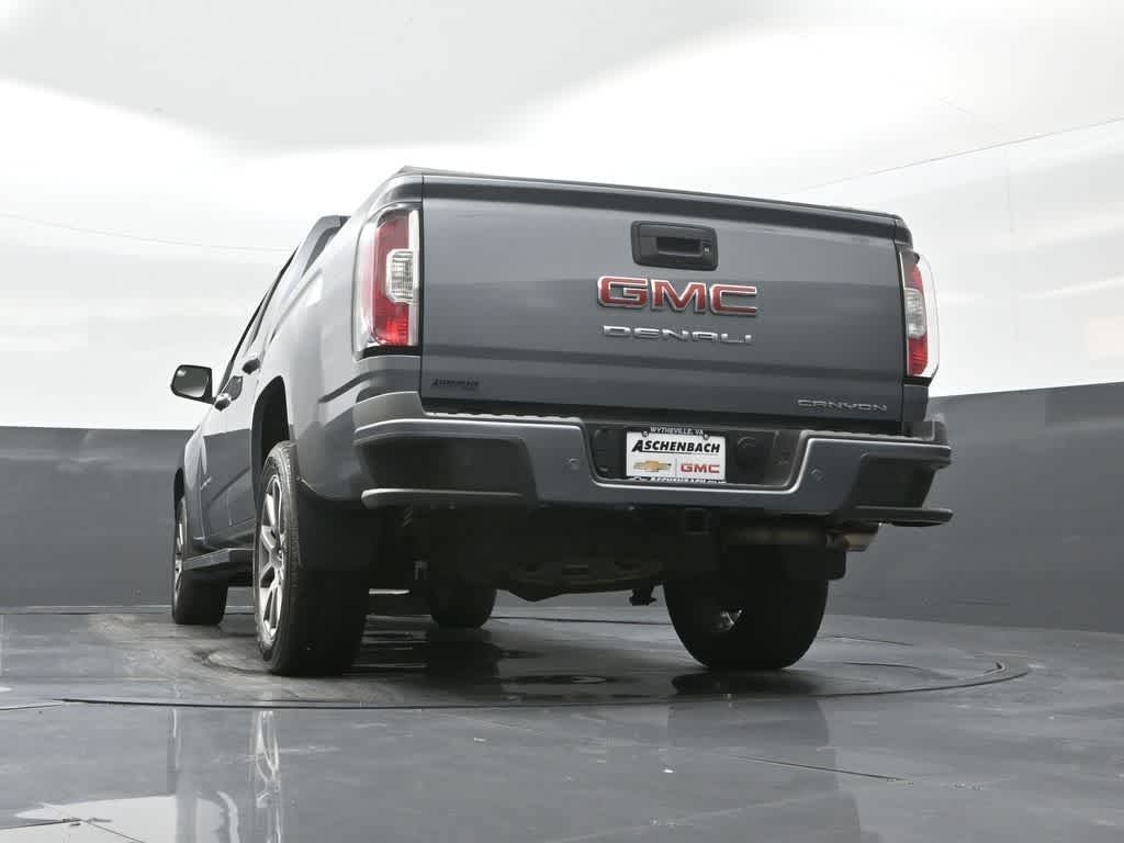 2022 GMC Canyon 4WD Crew Cab Short Box Denali