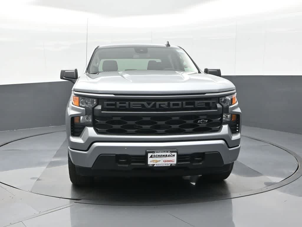 2026 Chevrolet Silverado 1500 4WD Crew Cab Standard Bed Custom