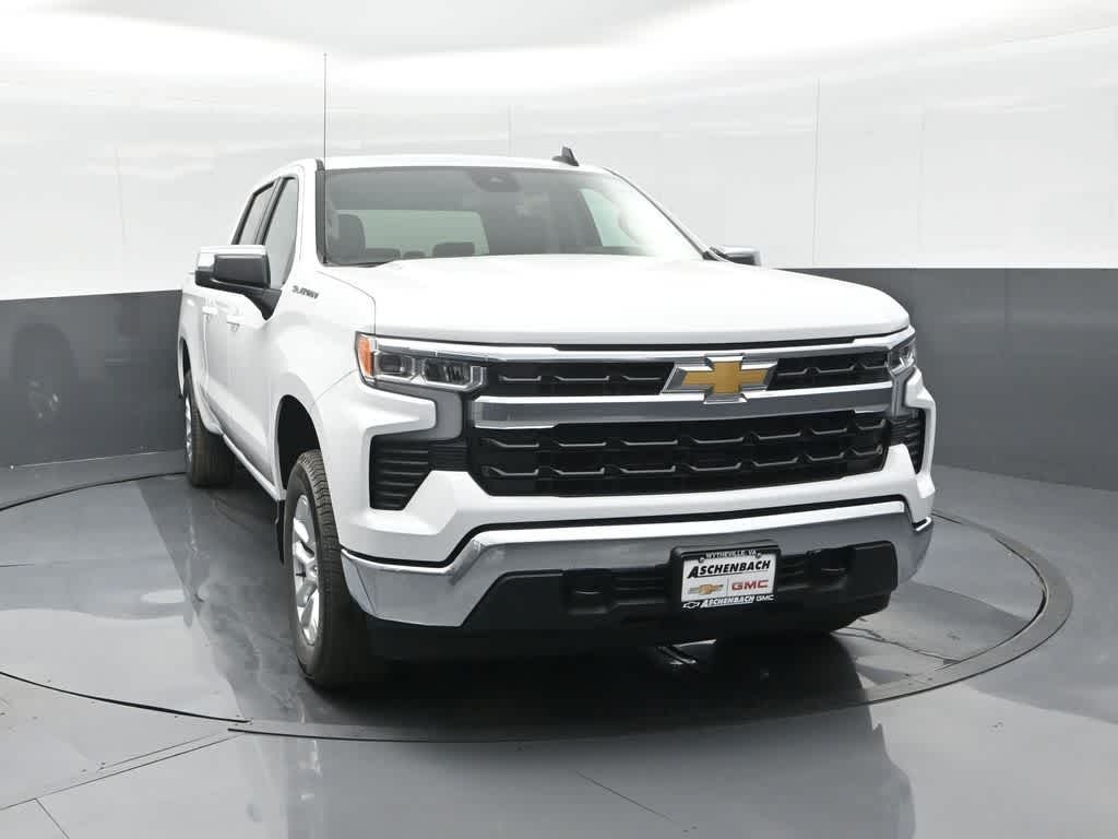 2026 Chevrolet Silverado 1500 4WD Crew Cab Standard Bed LT