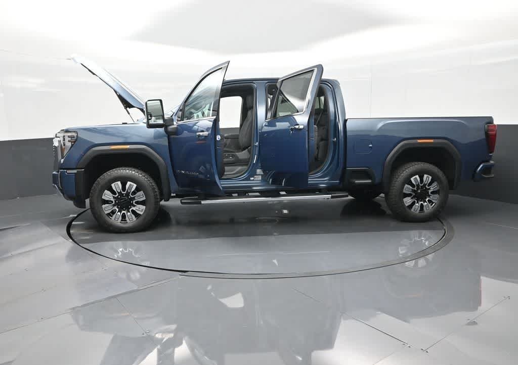 2025 GMC Sierra 2500HD 4WD Crew Cab Standard Bed Denali
