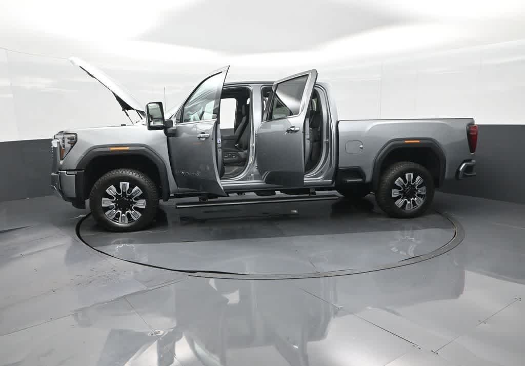 2025 GMC Sierra 2500HD 4WD Crew Cab Standard Bed Denali