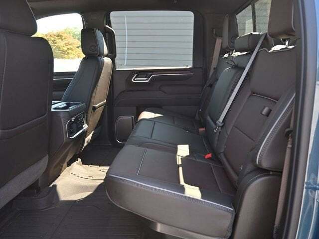 2025 GMC Sierra 2500HD 4WD Crew Cab Standard Bed Denali