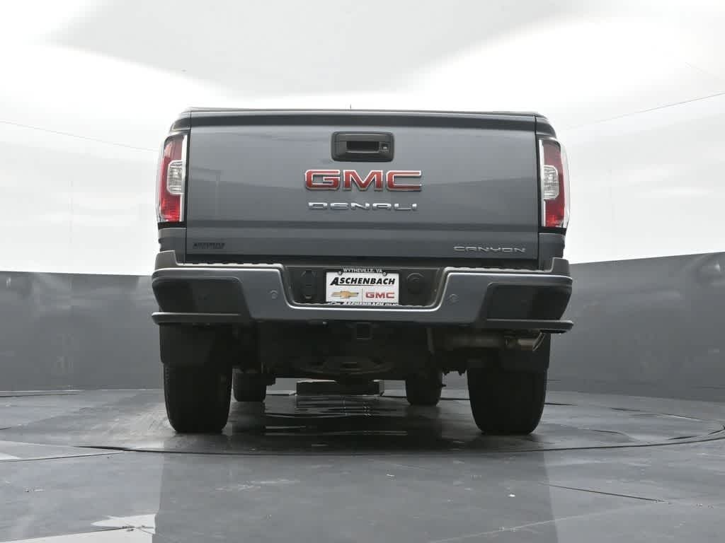 2022 GMC Canyon 4WD Crew Cab Short Box Denali