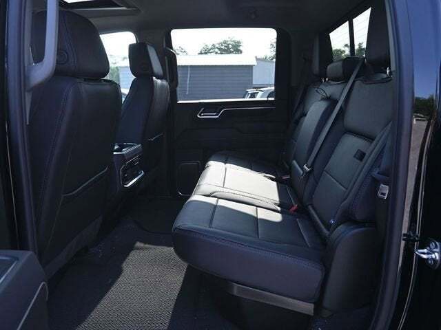 2025 GMC Sierra 2500HD 4WD Crew Cab Standard Bed Denali