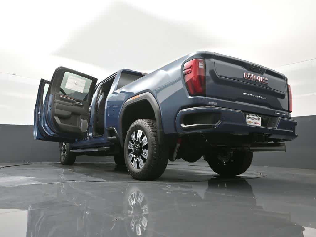2025 GMC Sierra 2500HD 4WD Crew Cab Standard Bed Denali