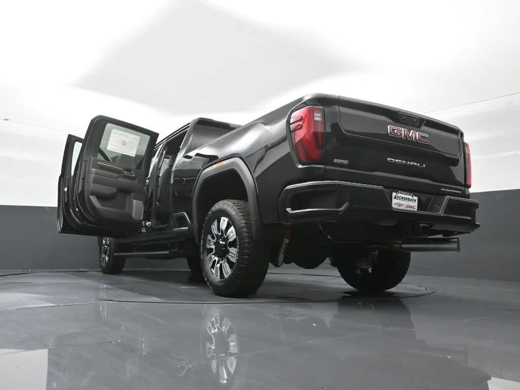 2025 GMC Sierra 2500HD 4WD Crew Cab Standard Bed Denali