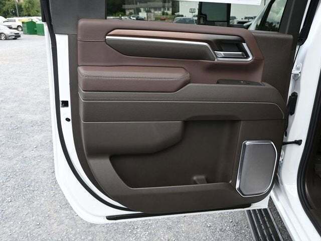 2025 GMC Sierra 2500HD 4WD Crew Cab Standard Bed Denali