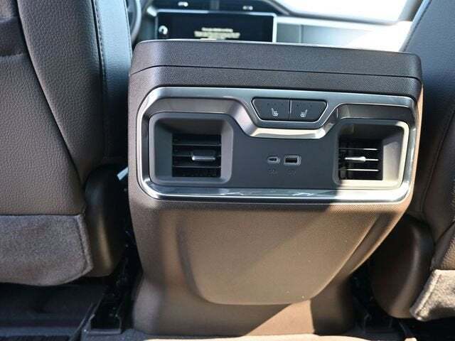 2025 GMC Sierra 2500HD 4WD Crew Cab Standard Bed Denali