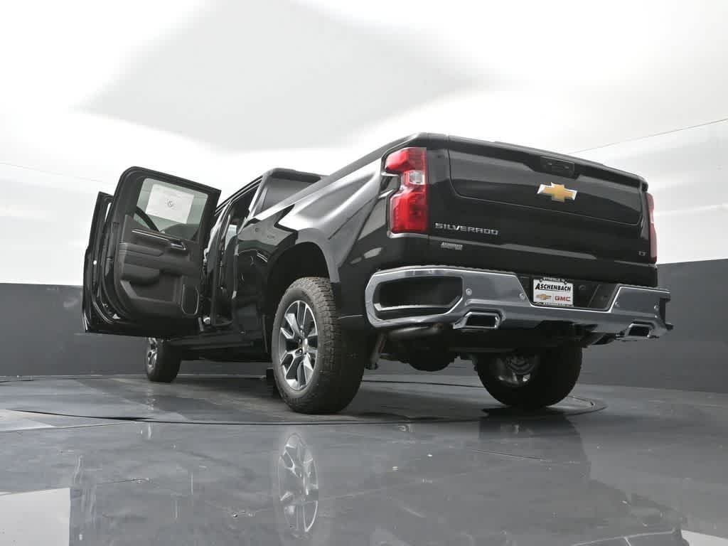 2026 Chevrolet Silverado 1500 4WD Crew Cab Standard Bed LT