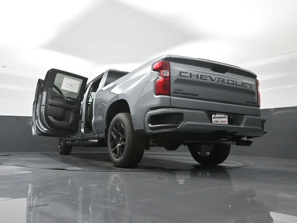 2026 Chevrolet Silverado 1500 4WD Crew Cab Standard Bed Custom