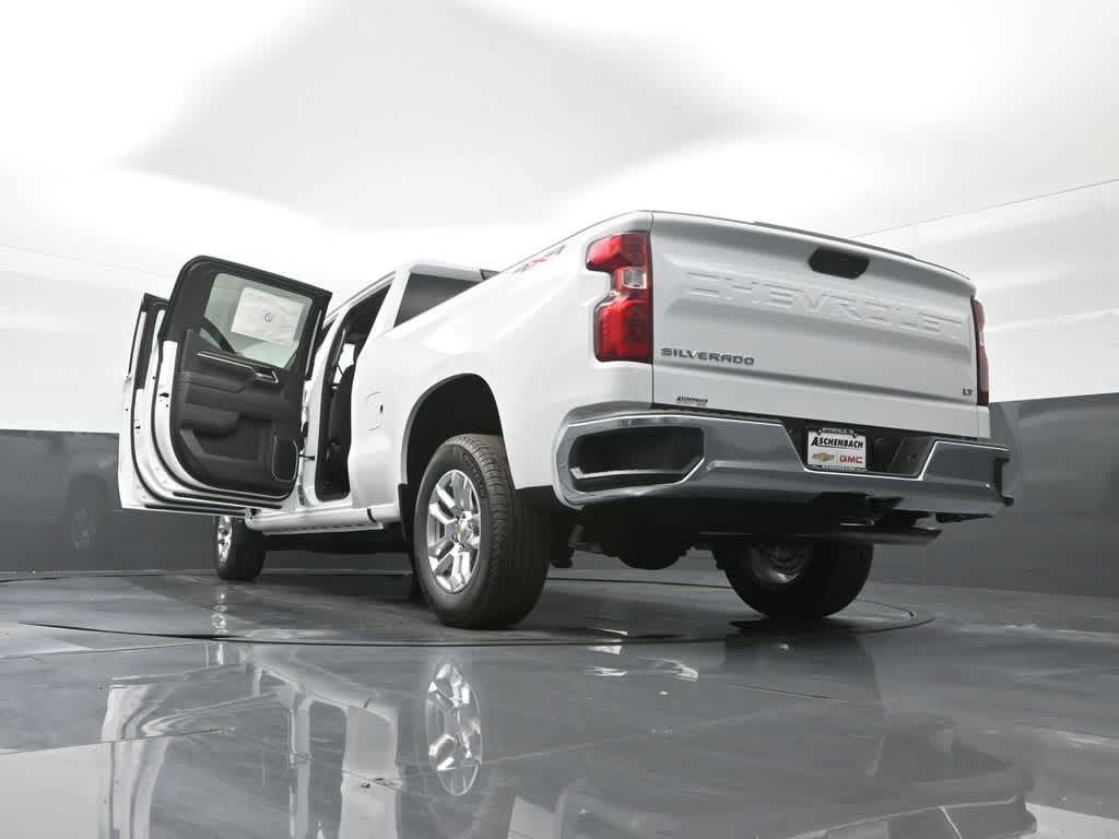 2026 Chevrolet Silverado 1500 4WD Crew Cab Standard Bed LT