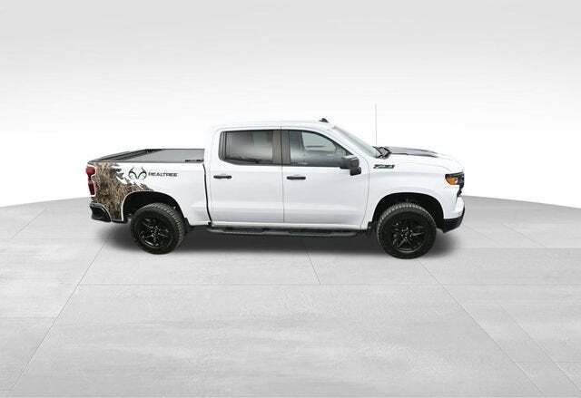 2023 Chevrolet Silverado 1500 4WD Crew Cab Short Bed Custom Trail Boss