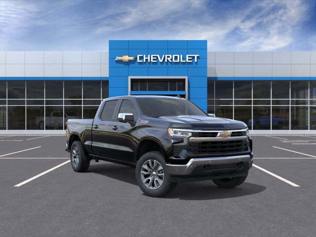 2026 Chevrolet Silverado 1500 4WD Crew Cab Standard Bed LT