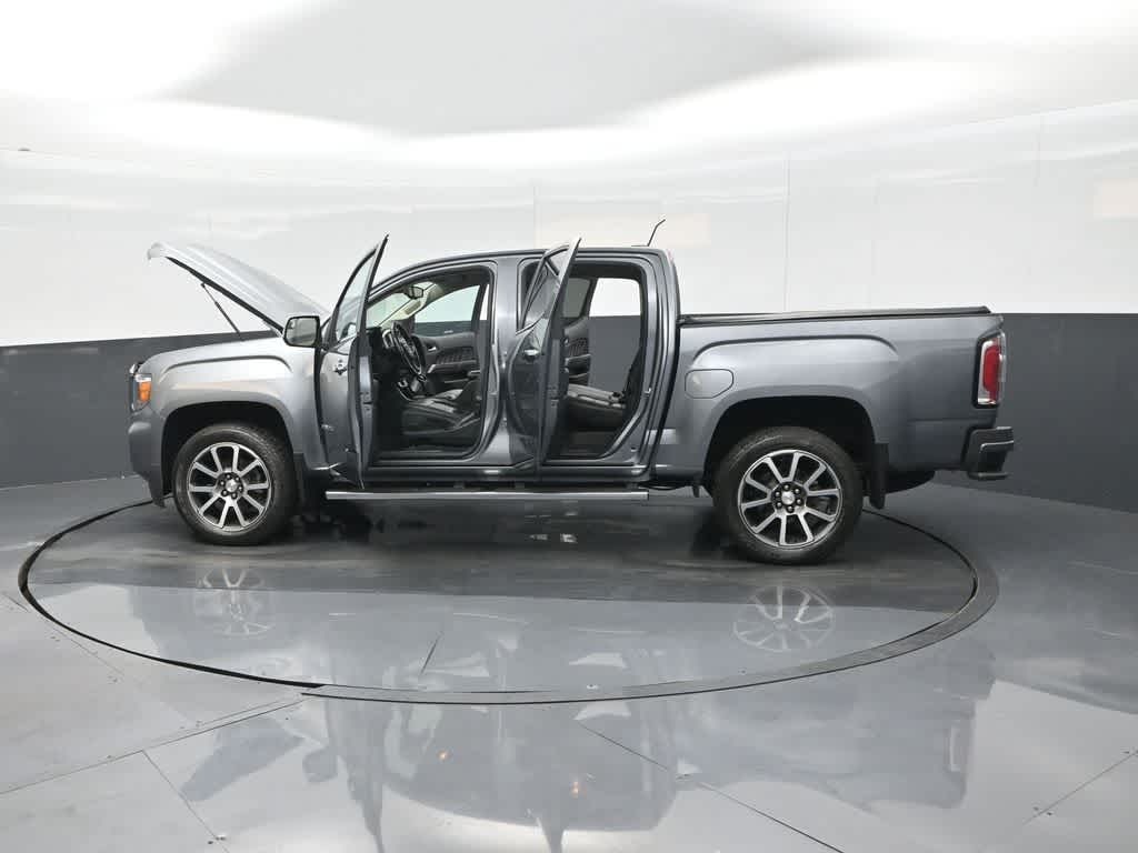 2022 GMC Canyon 4WD Crew Cab Short Box Denali